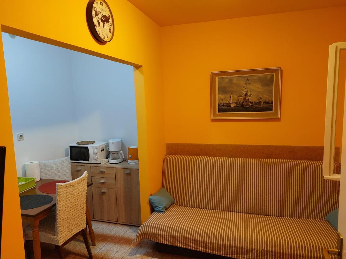 Apartmani Luka Baška Voda Esterno foto