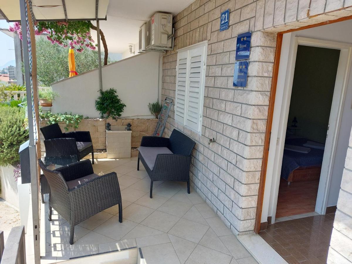 Apartmani Luka Baška Voda Esterno foto