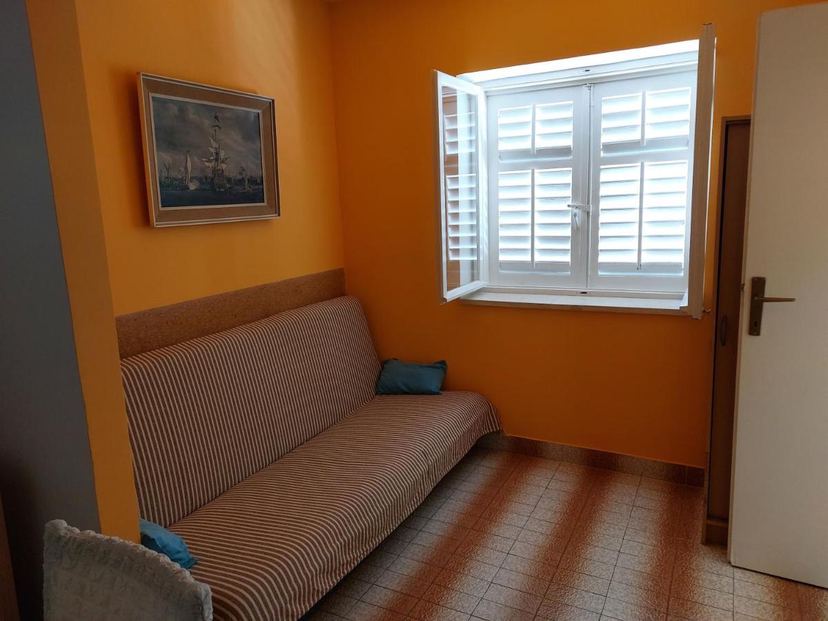 Apartmani Luka Baška Voda Esterno foto