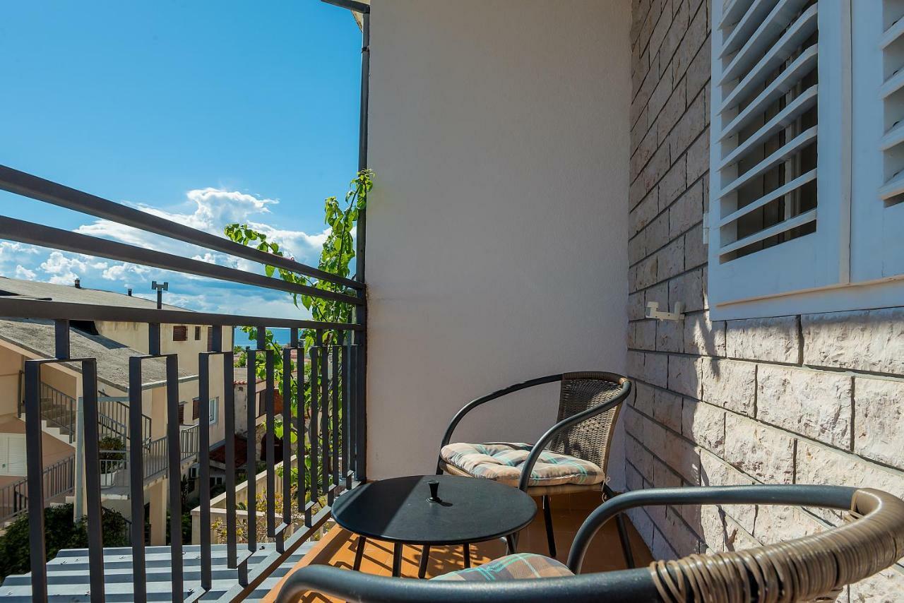Apartmani Luka Baška Voda Esterno foto