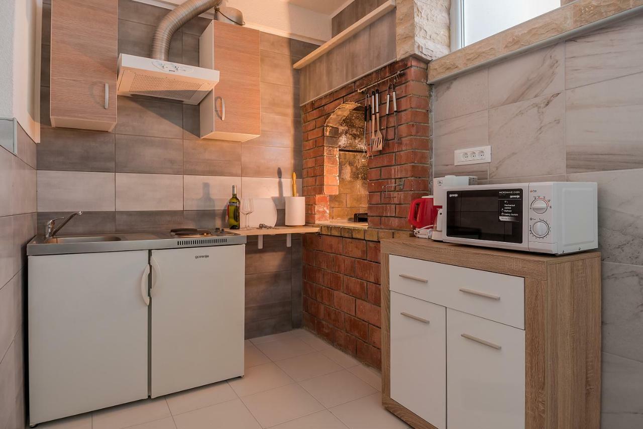 Apartmani Luka Baška Voda Esterno foto