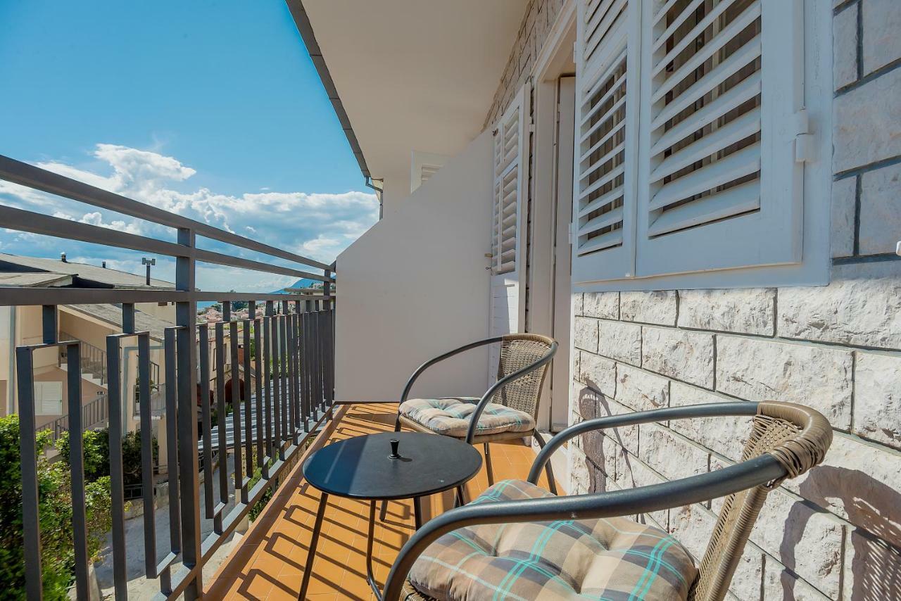 Apartmani Luka Baška Voda Esterno foto
