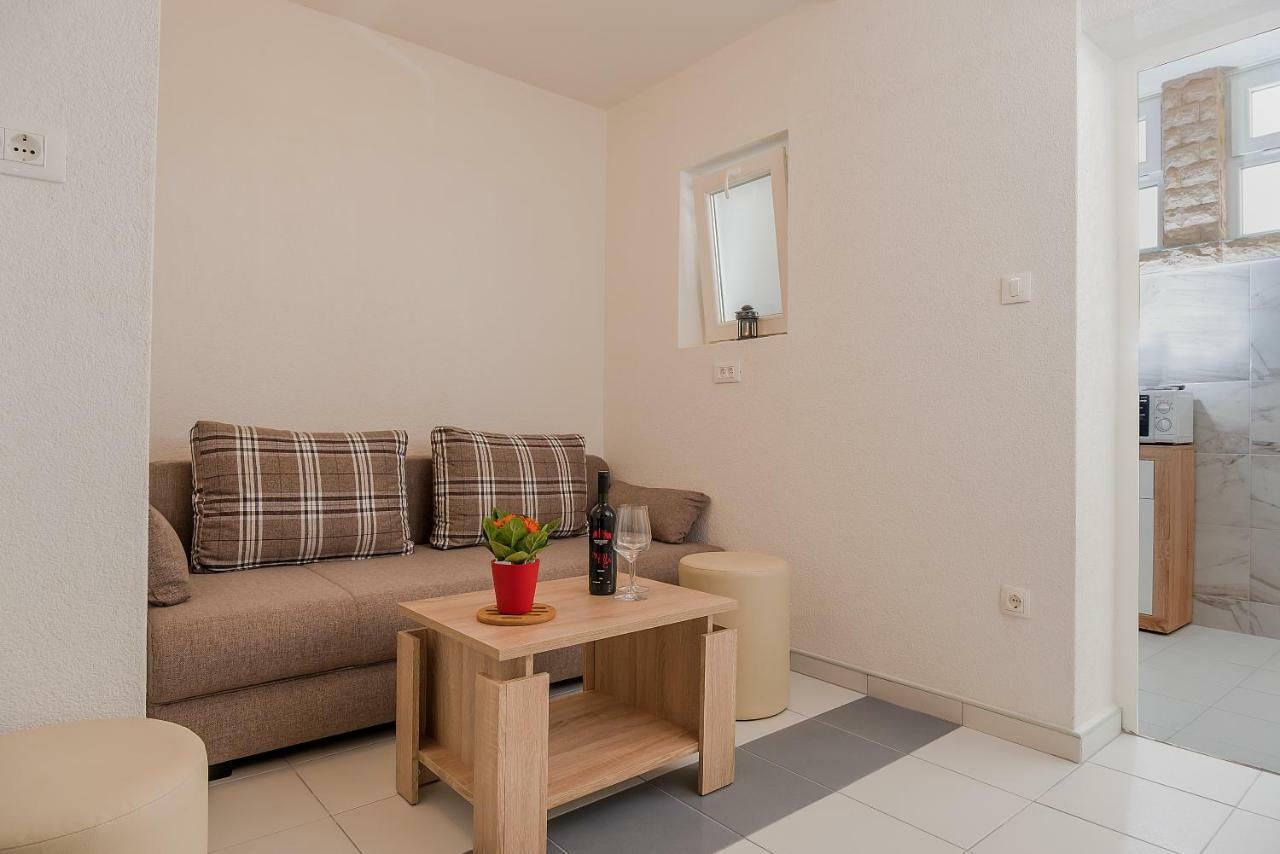Apartmani Luka Baška Voda Esterno foto