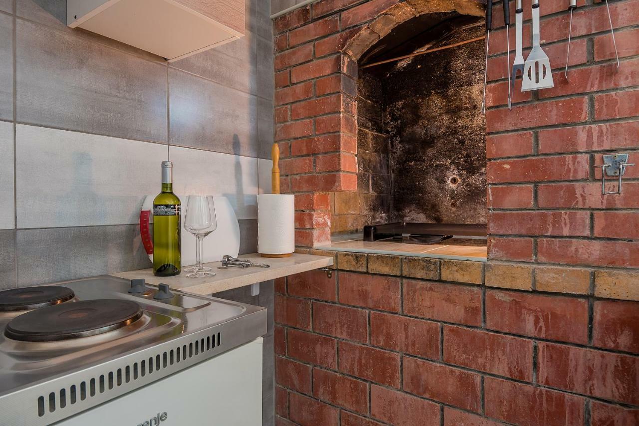 Apartmani Luka Baška Voda Esterno foto